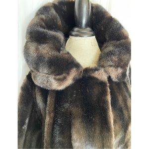 🌹SOLD🌹Vintage 60s Mod French Sable Brown French Faux Fur Size Large